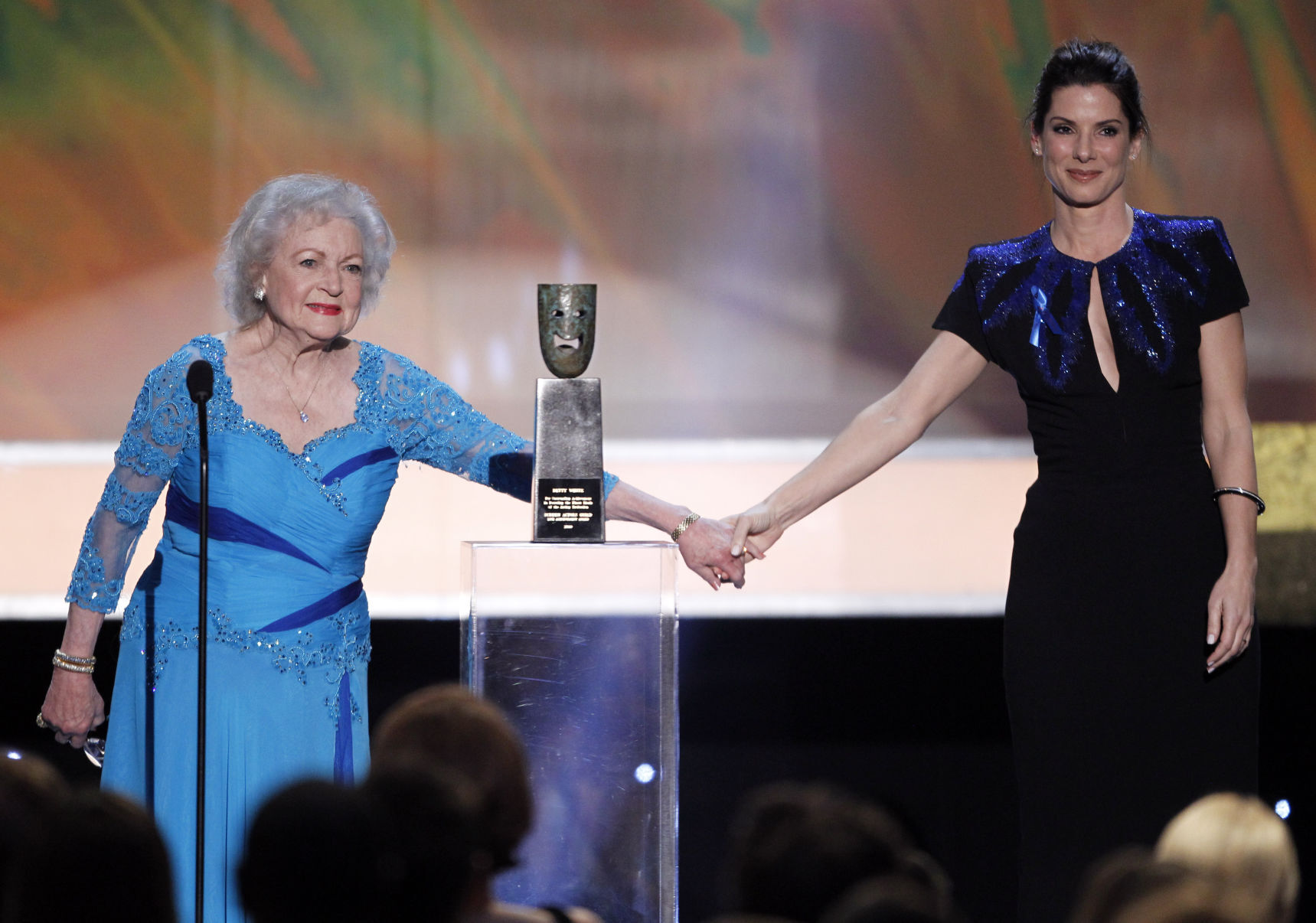 2010: Betty White, Sandra Bullock